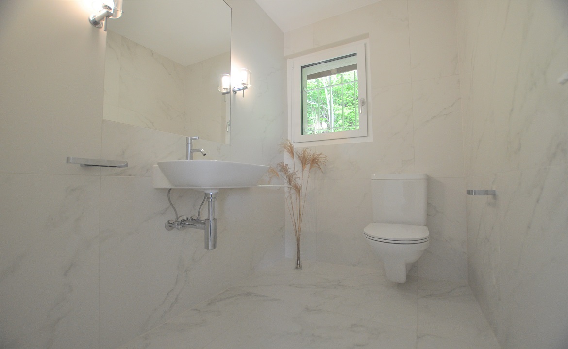 Keramik_Grossformat_Bad_WC_Bern_RS Keramik_Muri_Gümligen_Dusche_Feinsteinzeug (3)