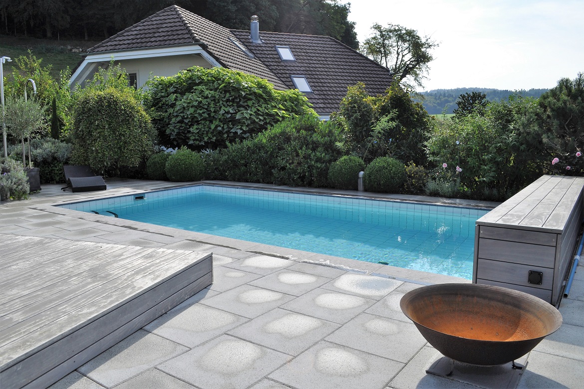 Keramik_im_Pool_Naturstein_Umgebung (18)